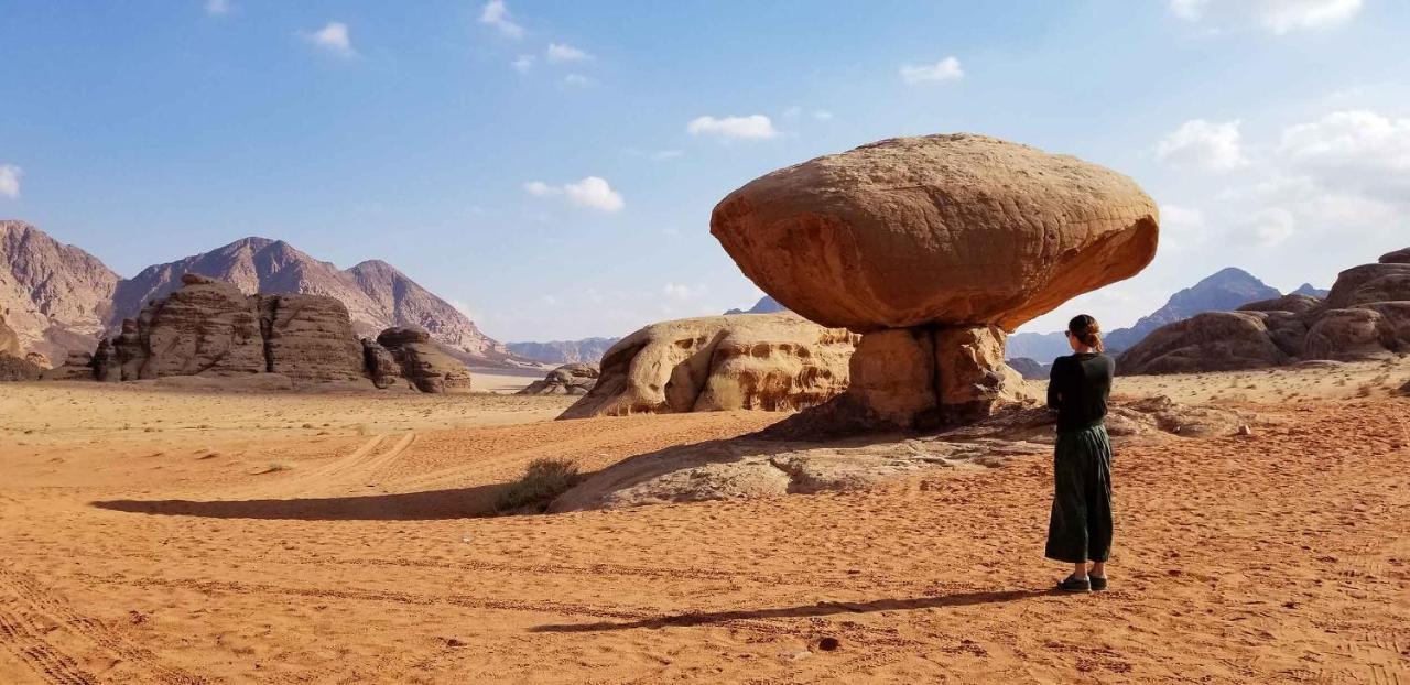 Moon Night Camp Hotell Wadi Rum Exteriör bild
