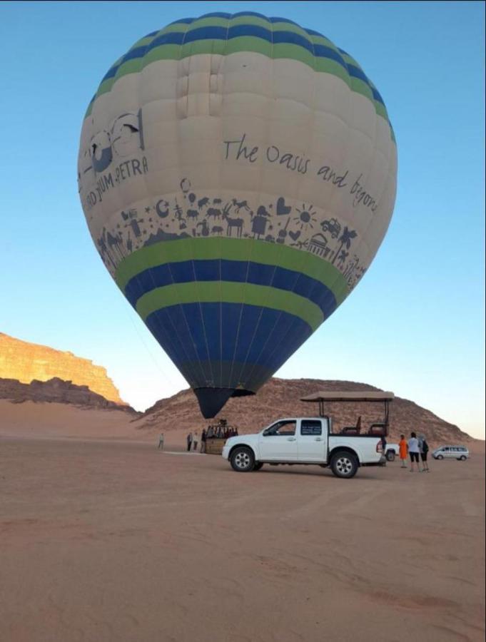 Moon Night Camp Hotell Wadi Rum Exteriör bild