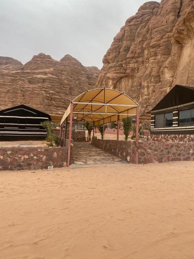 Moon Night Camp Hotell Wadi Rum Exteriör bild