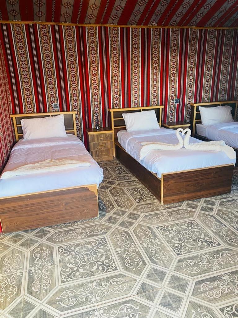 Moon Night Camp Hotell Wadi Rum Exteriör bild