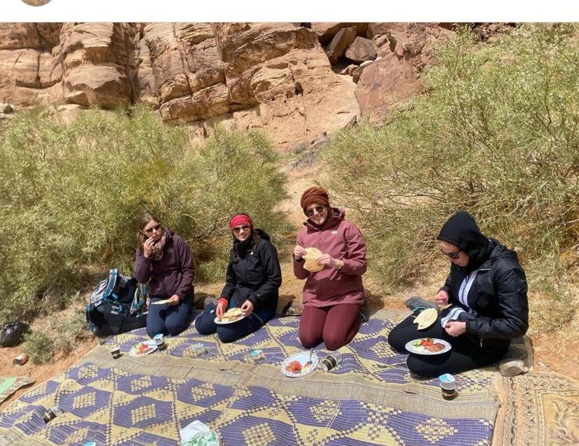 Moon Night Camp Hotell Wadi Rum Exteriör bild